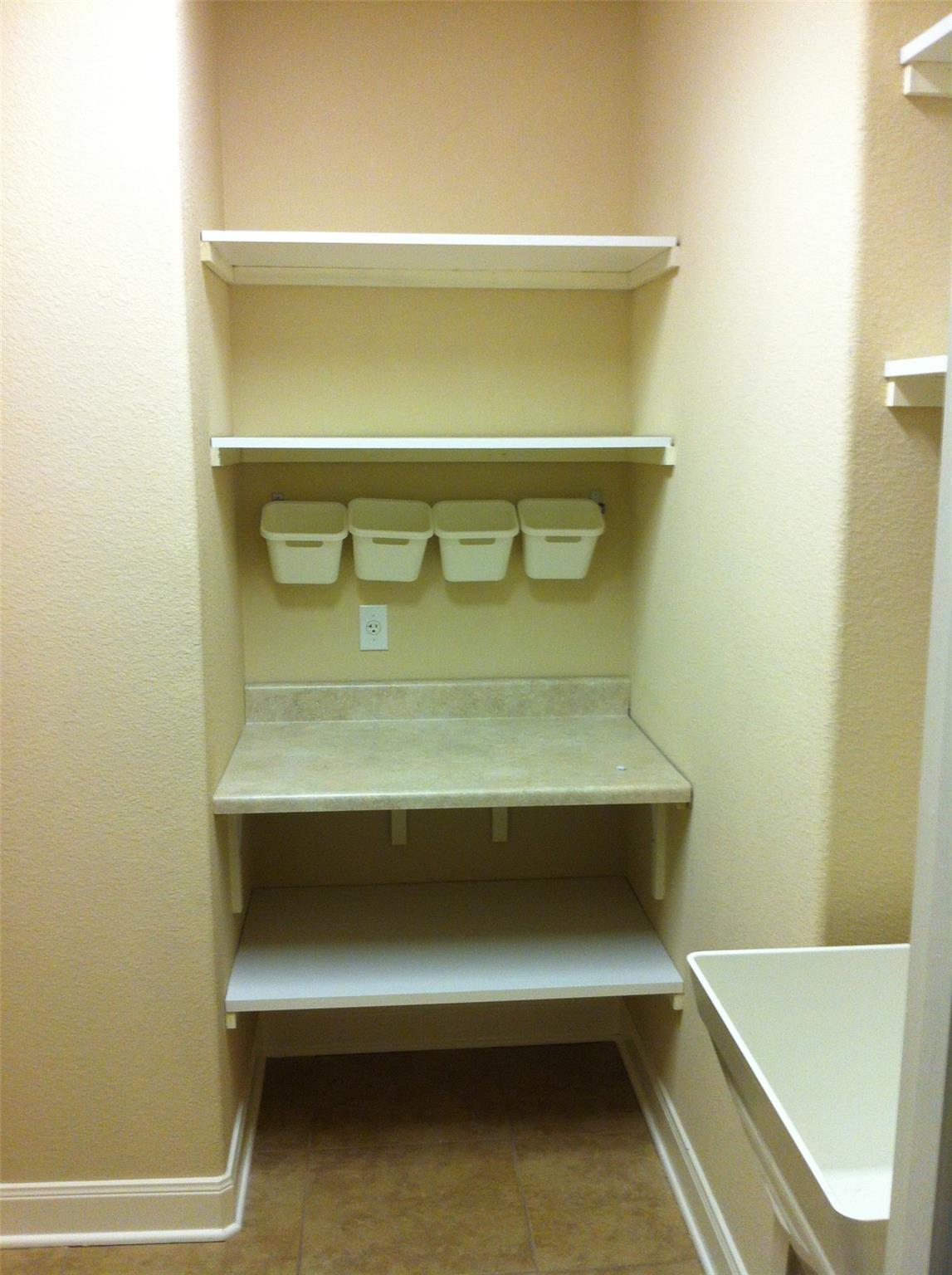 7617 Menler DR, Austin