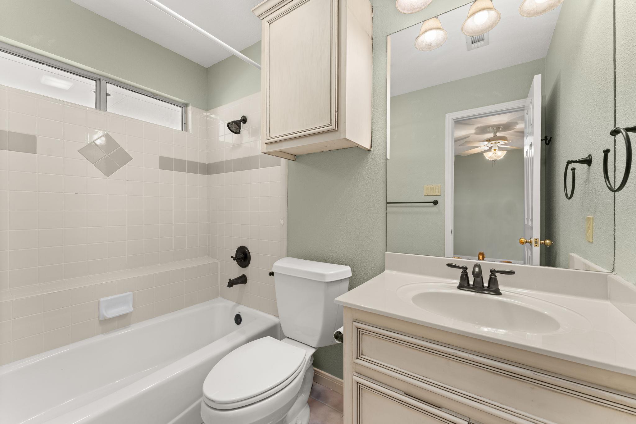 4206 River Place BLVD