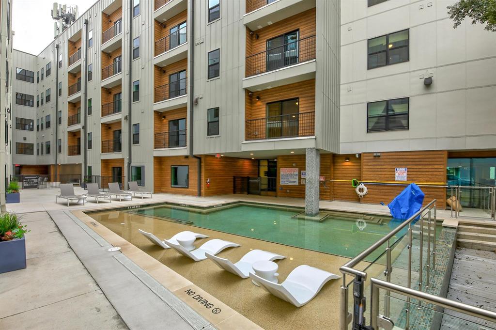 2500 Longview ST # 217