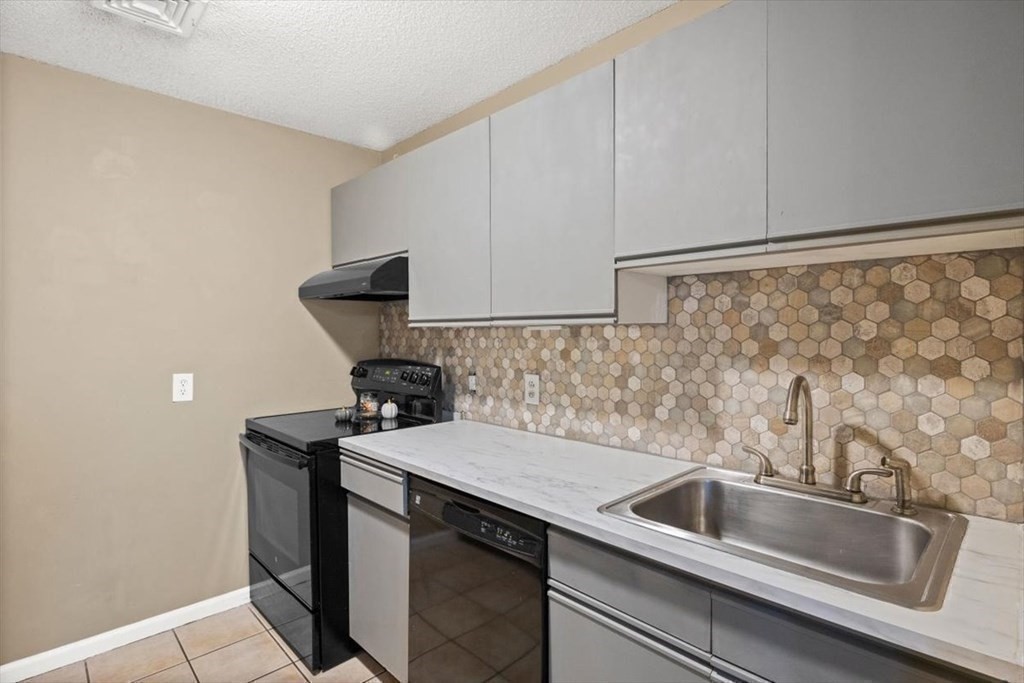 450 Somerset # 610