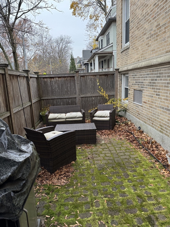 147 Babcock St # 7