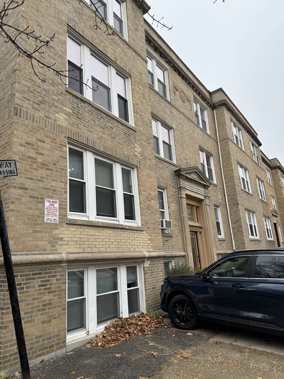 147 Babcock St # 7