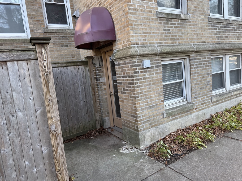 147 Babcock St # 7