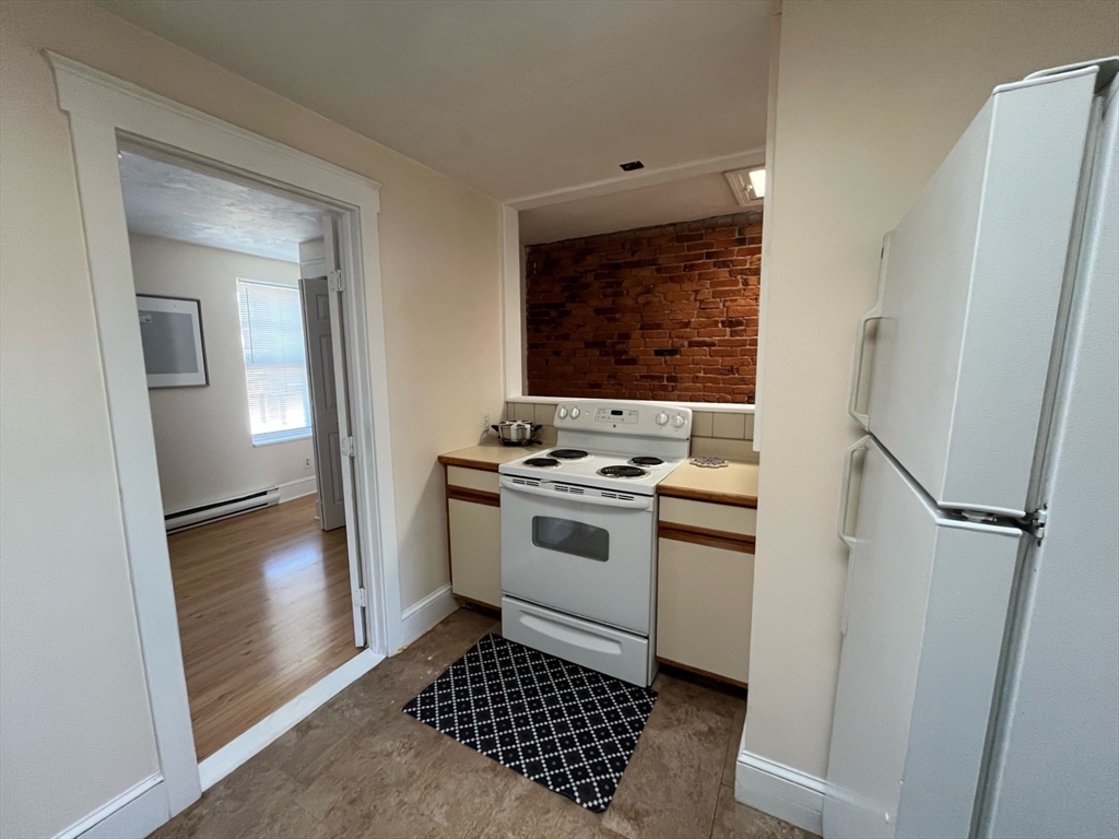 29 Division St # 3