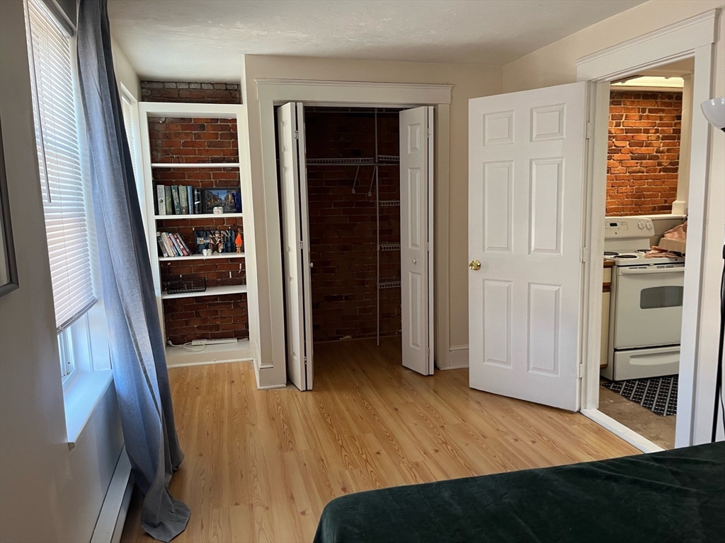 29 Division St # 3