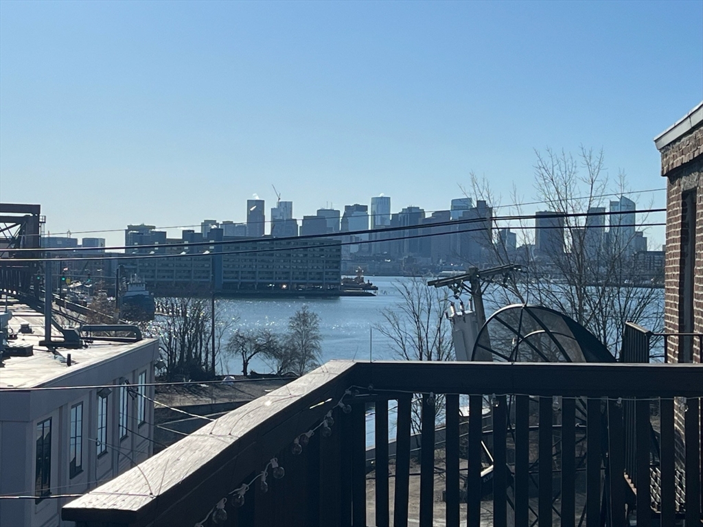 29 Division St # 3