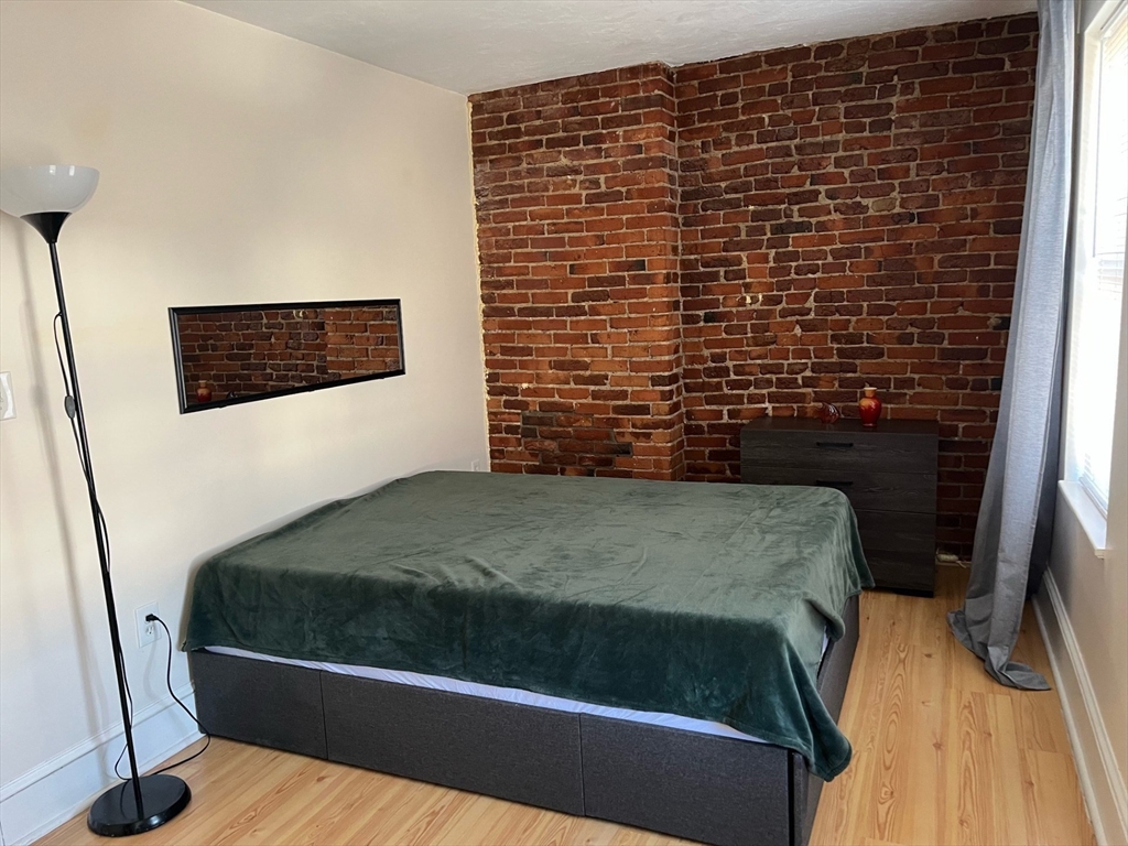 29 Division St # 3