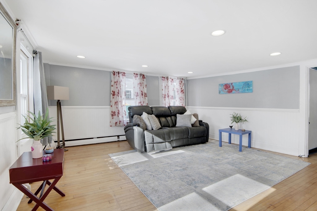 81 Lincoln St