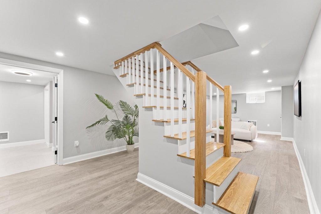 38 Isabel Cir