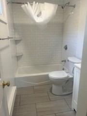 684 Washington St # 3