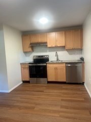 684 Washington St # 3