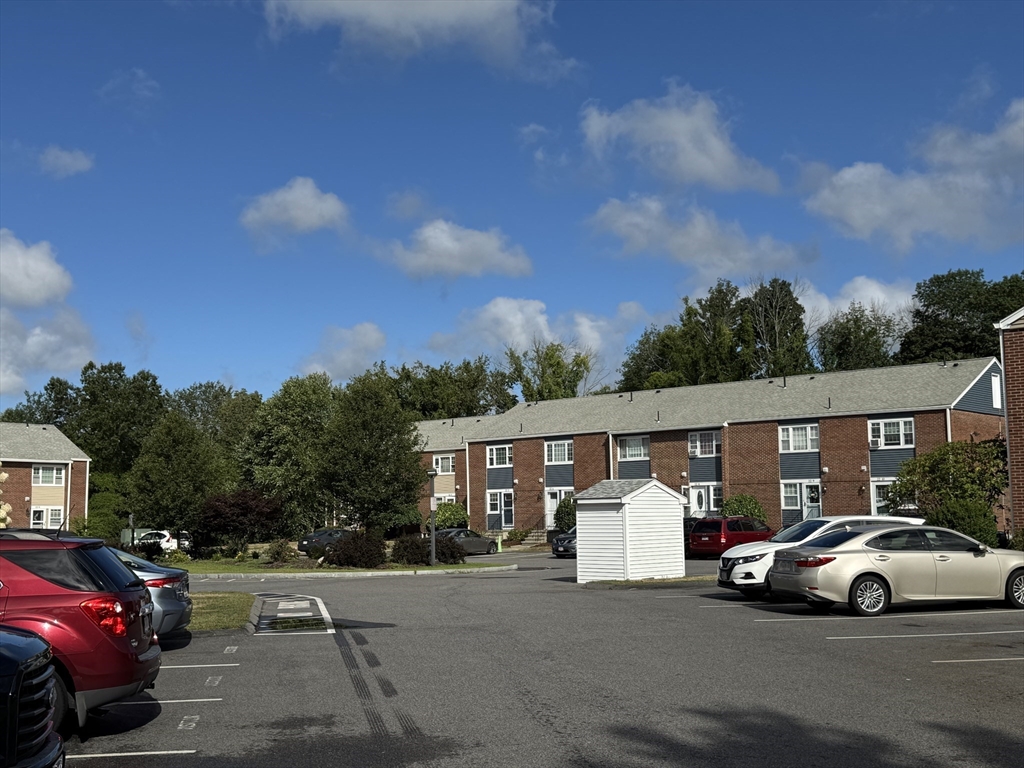 41 Foundry Street # 8 Unit: 22-8