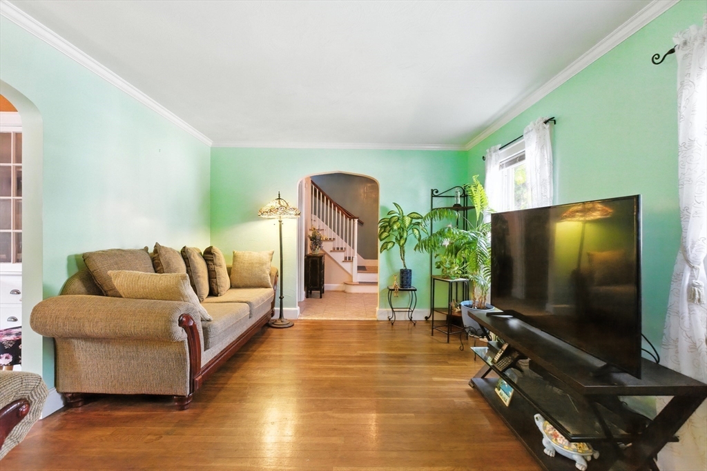 22 Barna Rd