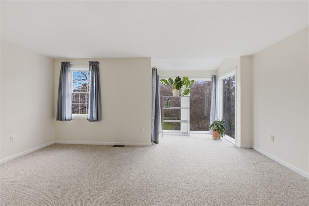 453 Turnpike St # 19
