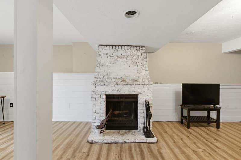 453 Turnpike St # 19
