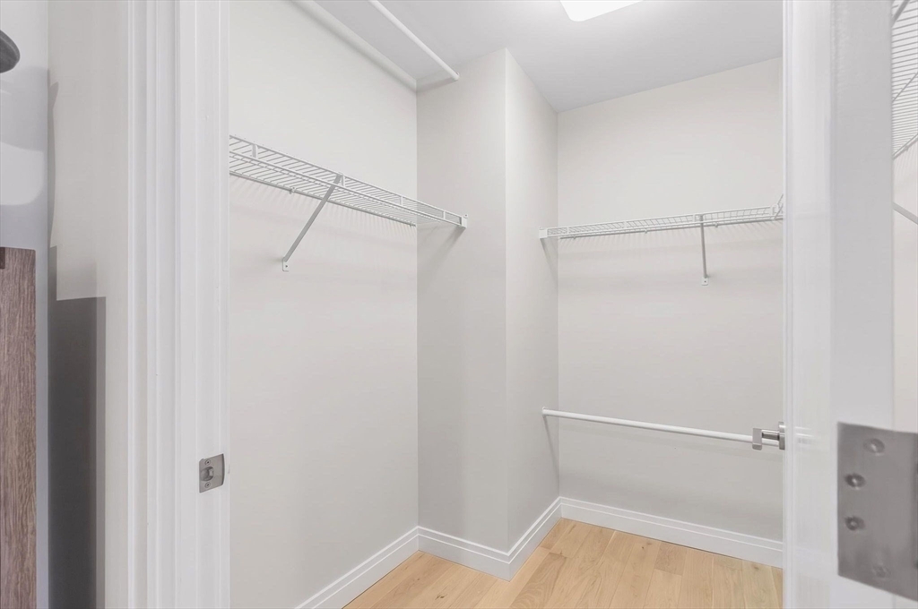 133 Seaport Blvd # 1517