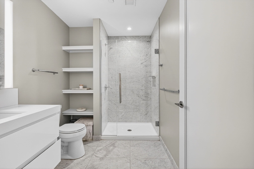 133 Seaport Blvd # 1517