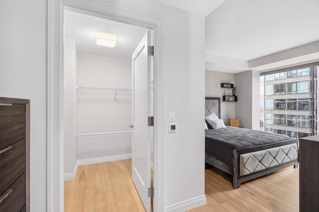 133 Seaport Blvd # 1517