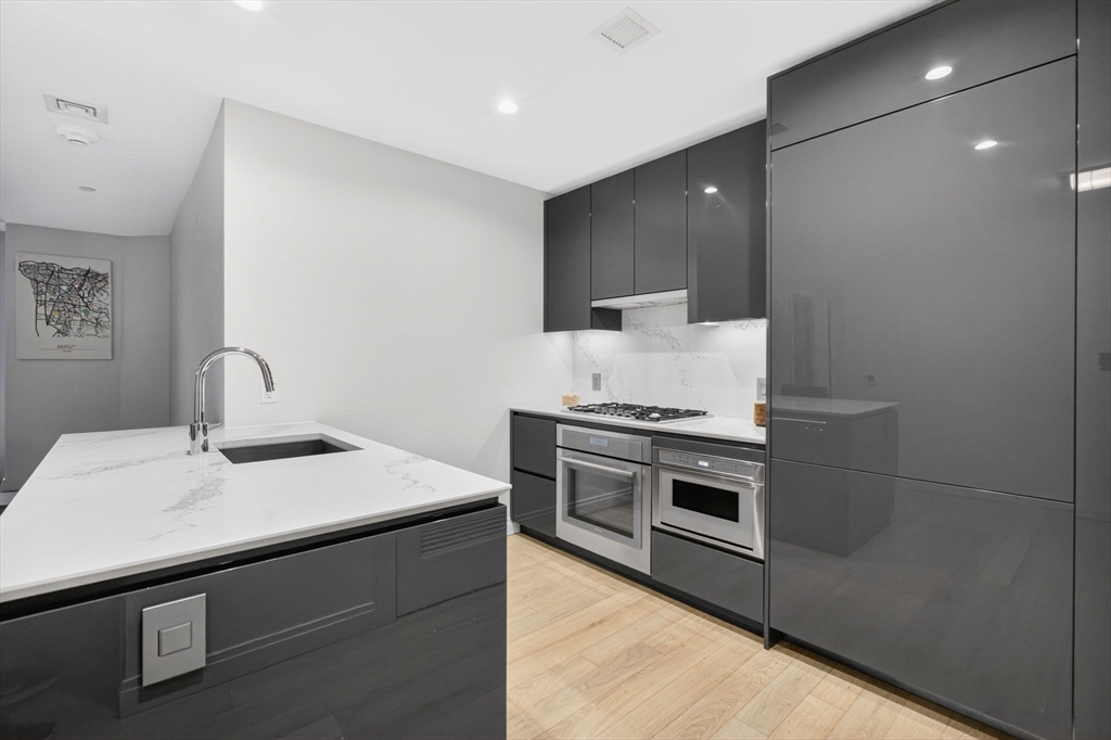 133 Seaport Blvd # 1517