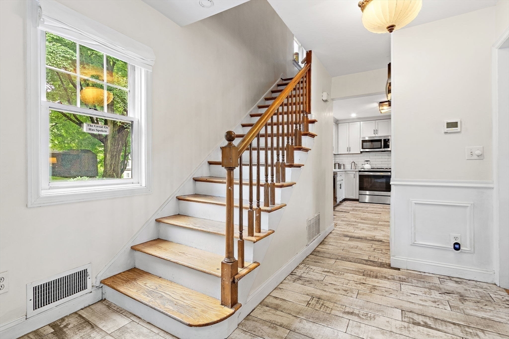 7 Intervale St