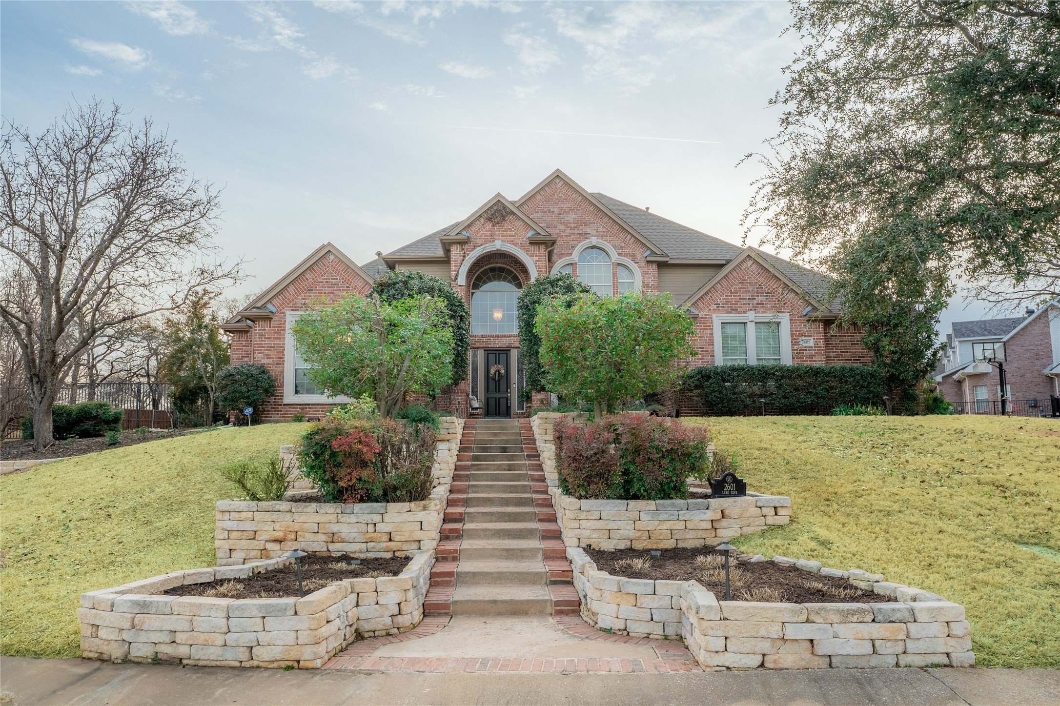 2601 Lake Cove