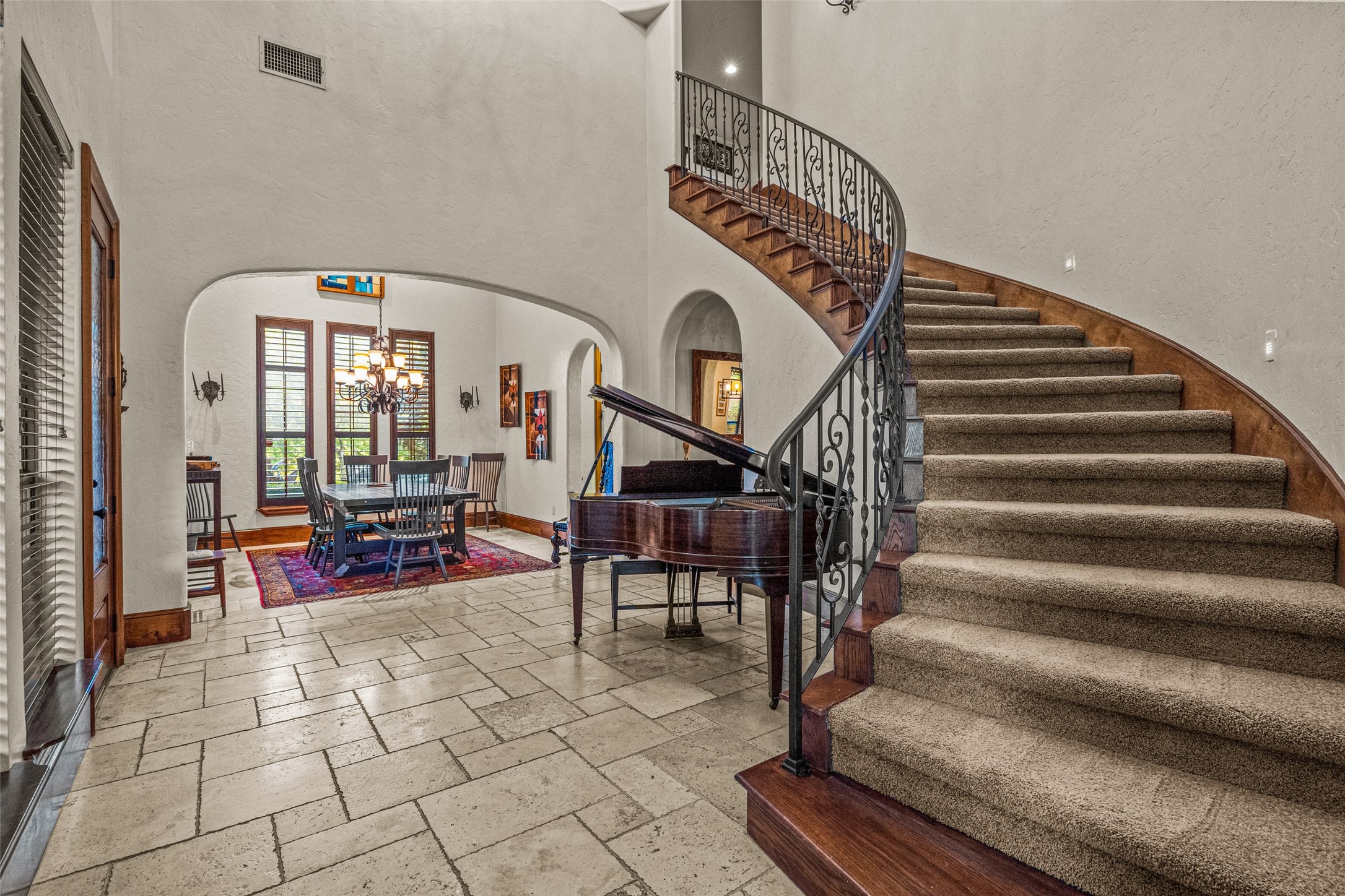 600 Deerwood Lane