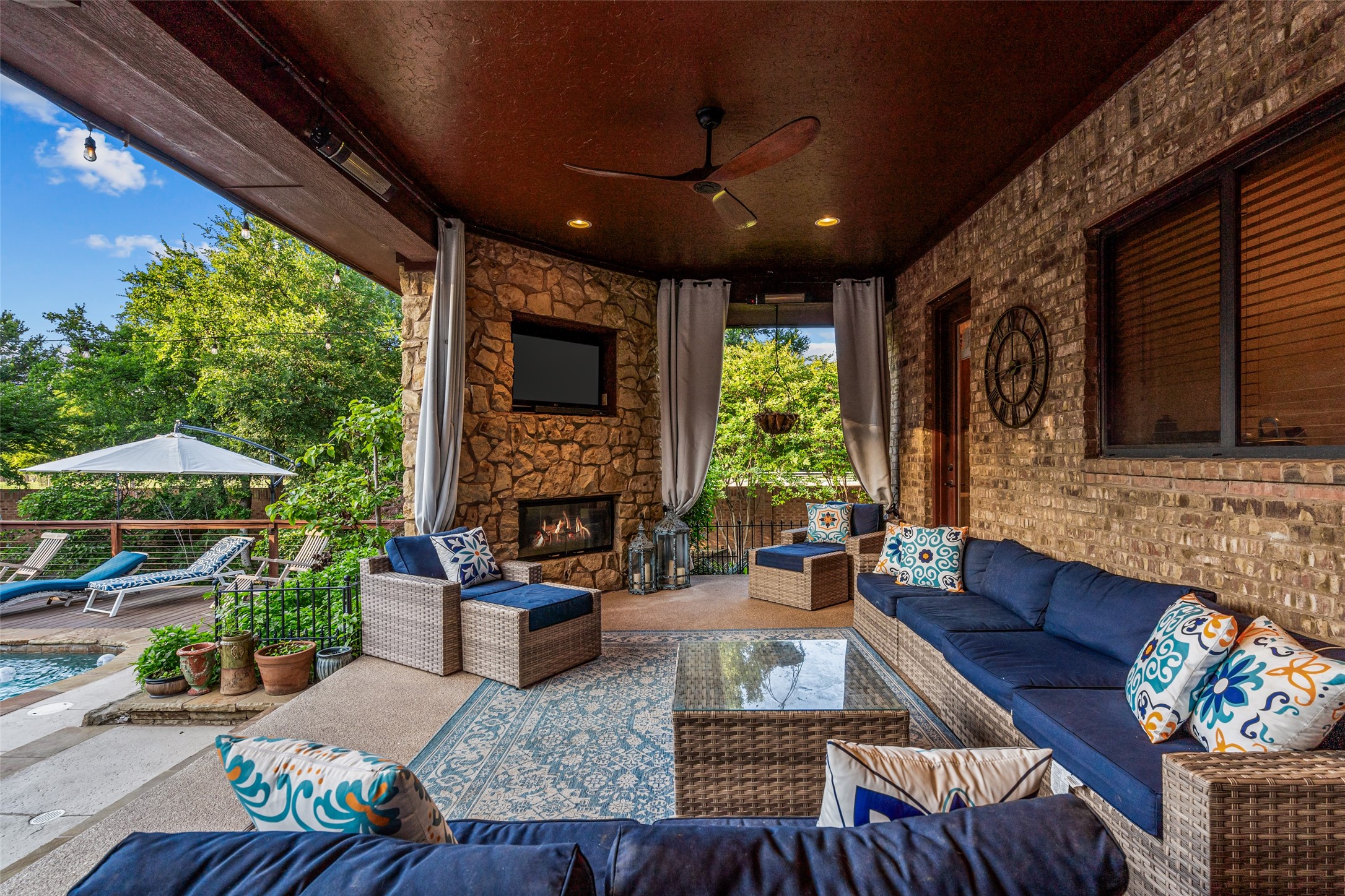 600 Deerwood Lane