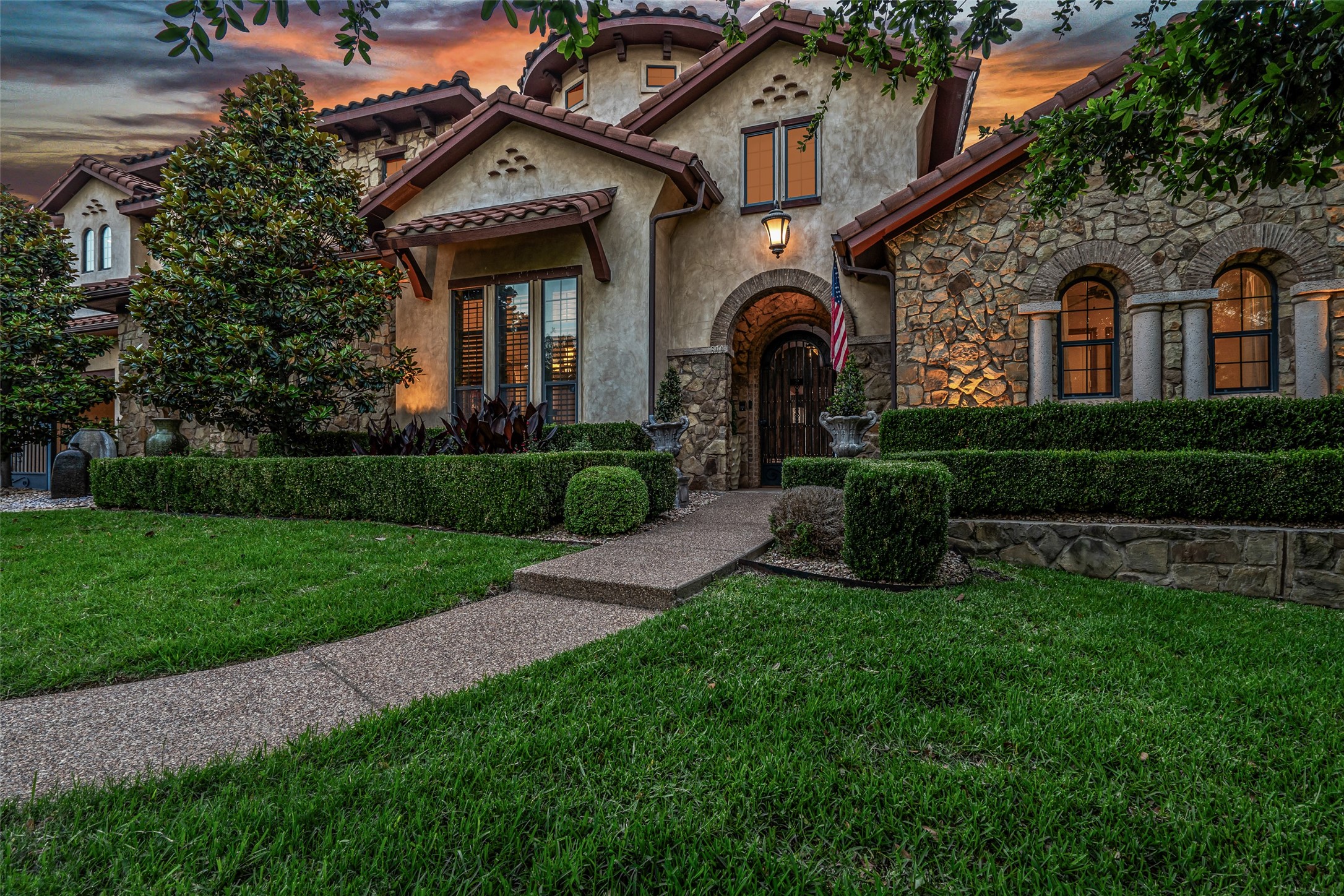 600 Deerwood Lane