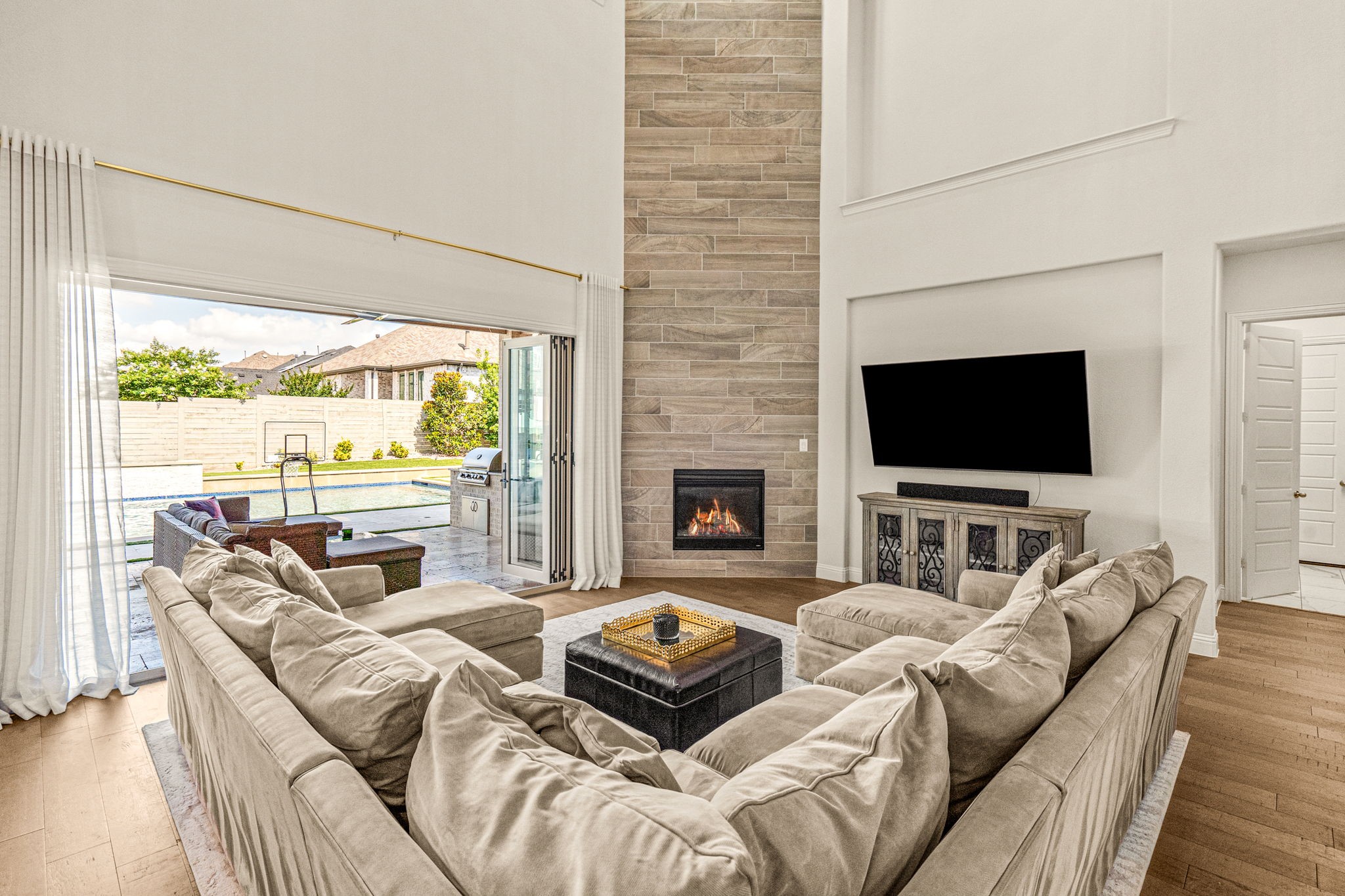 1211 Treeline Drive