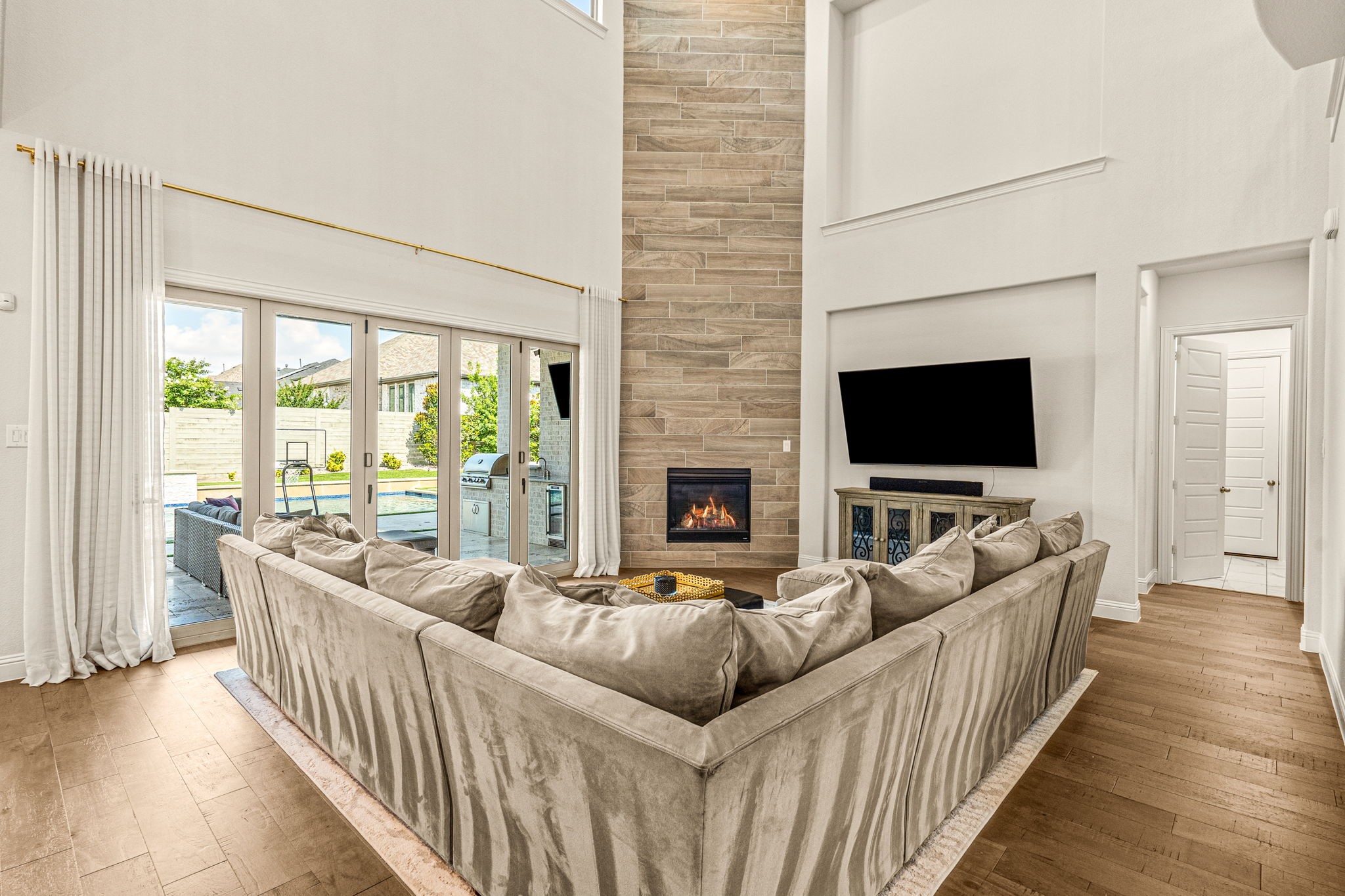 1211 Treeline Drive