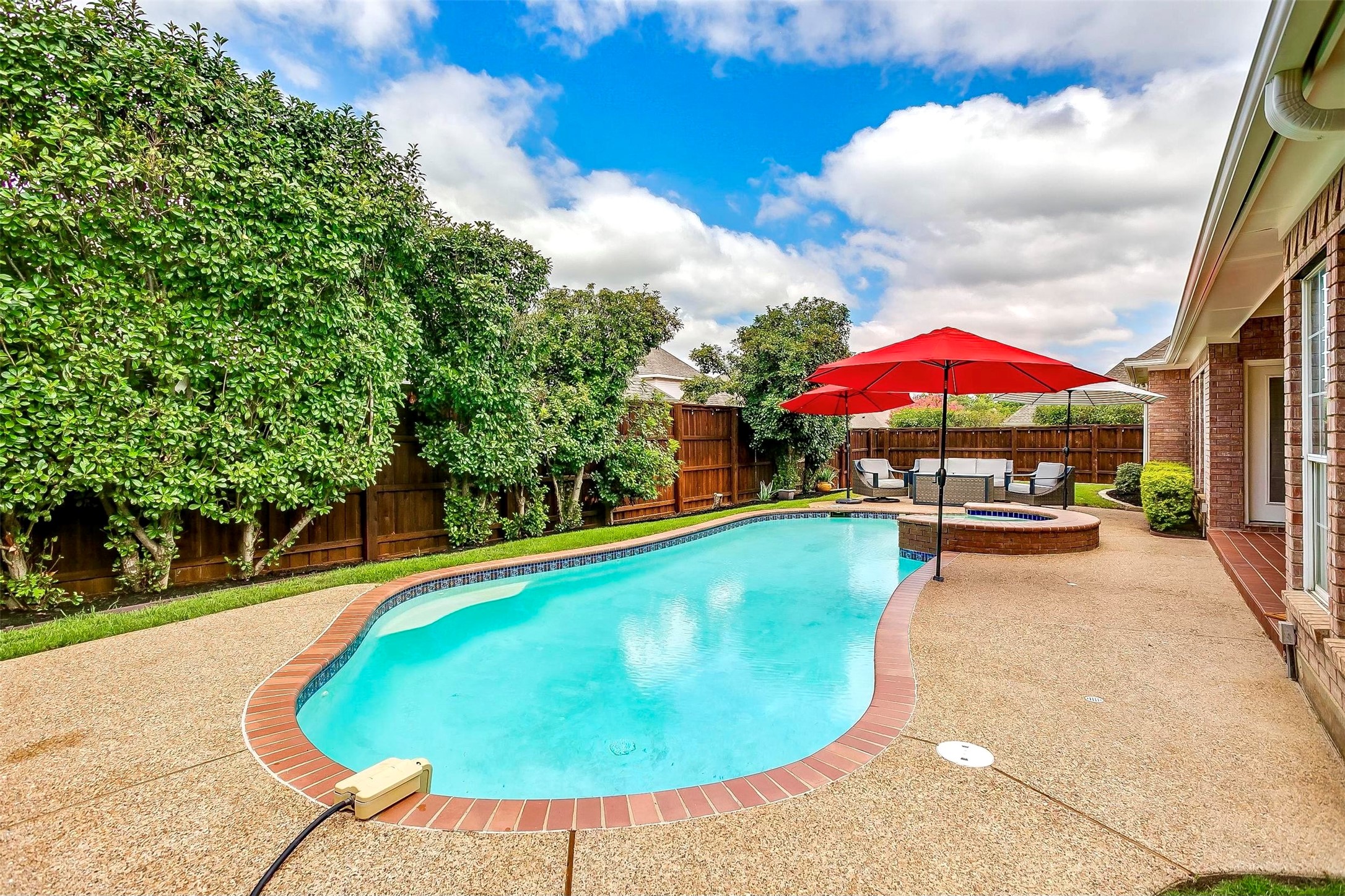 6604 Charleston Drive