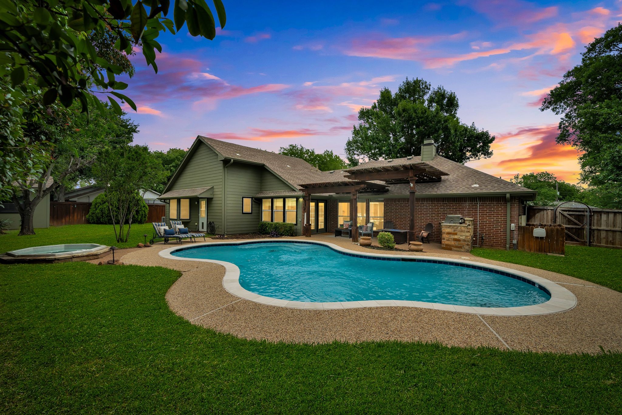 141 Redwood Drive