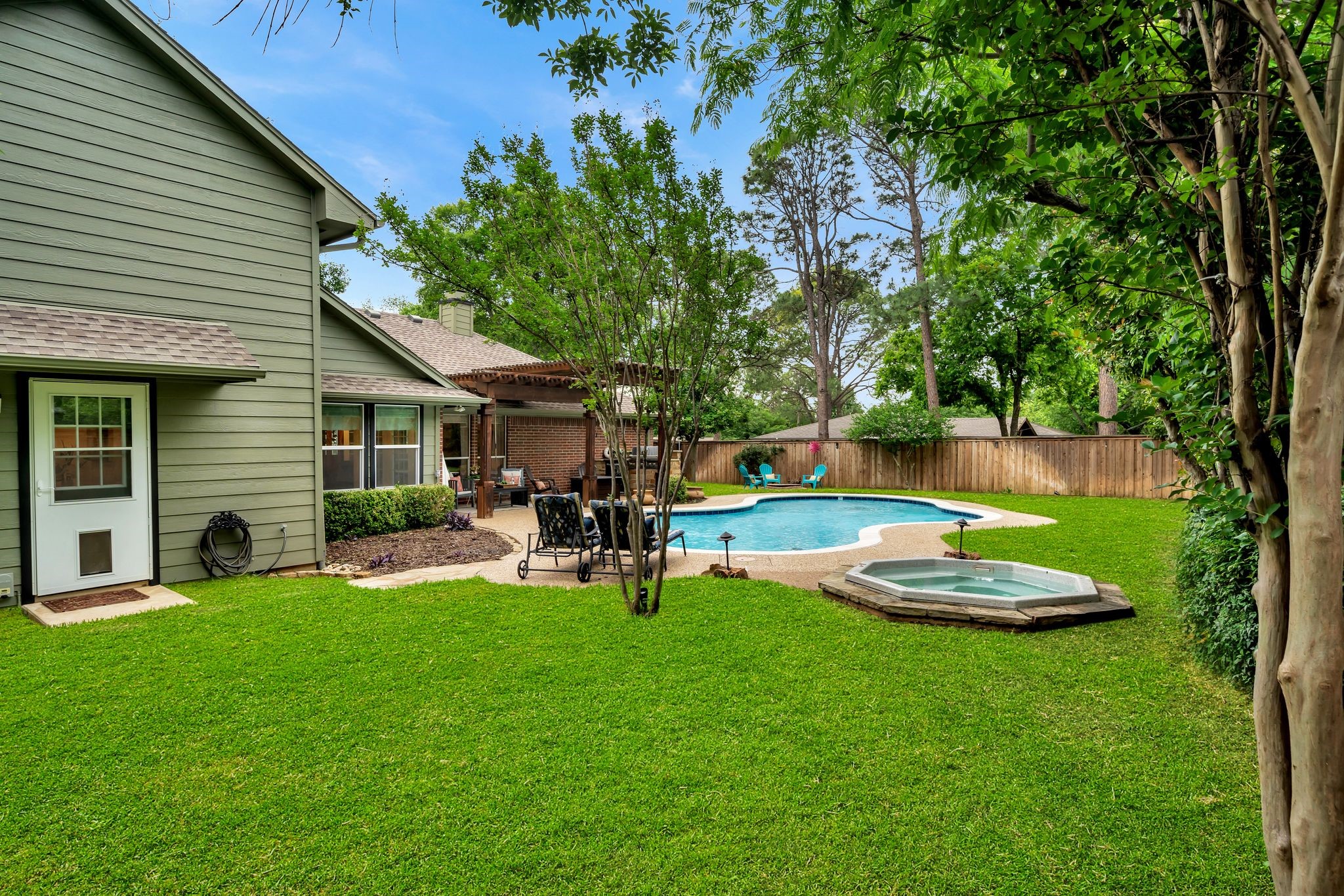 141 Redwood Drive