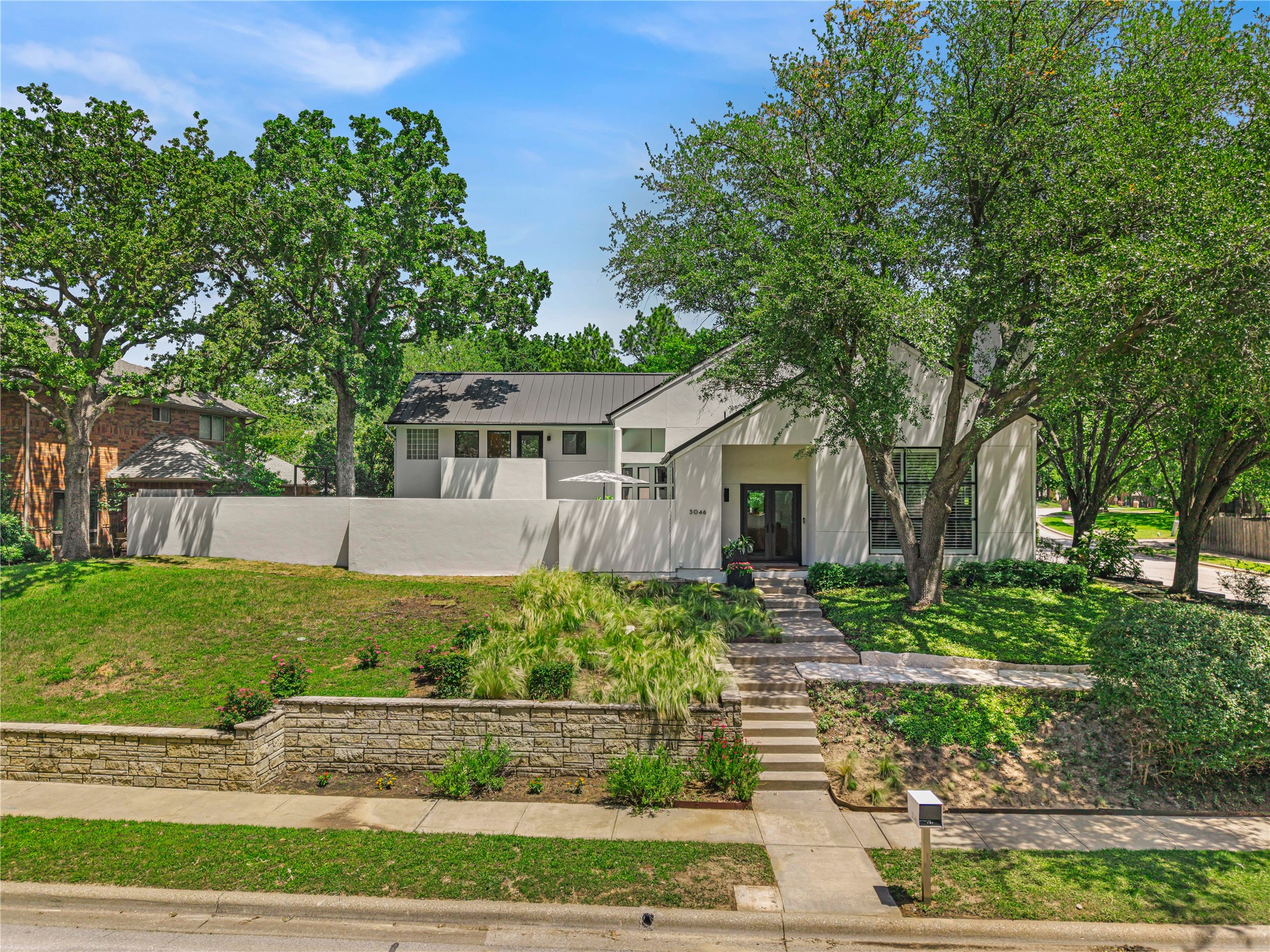 3046 Creekview Drive