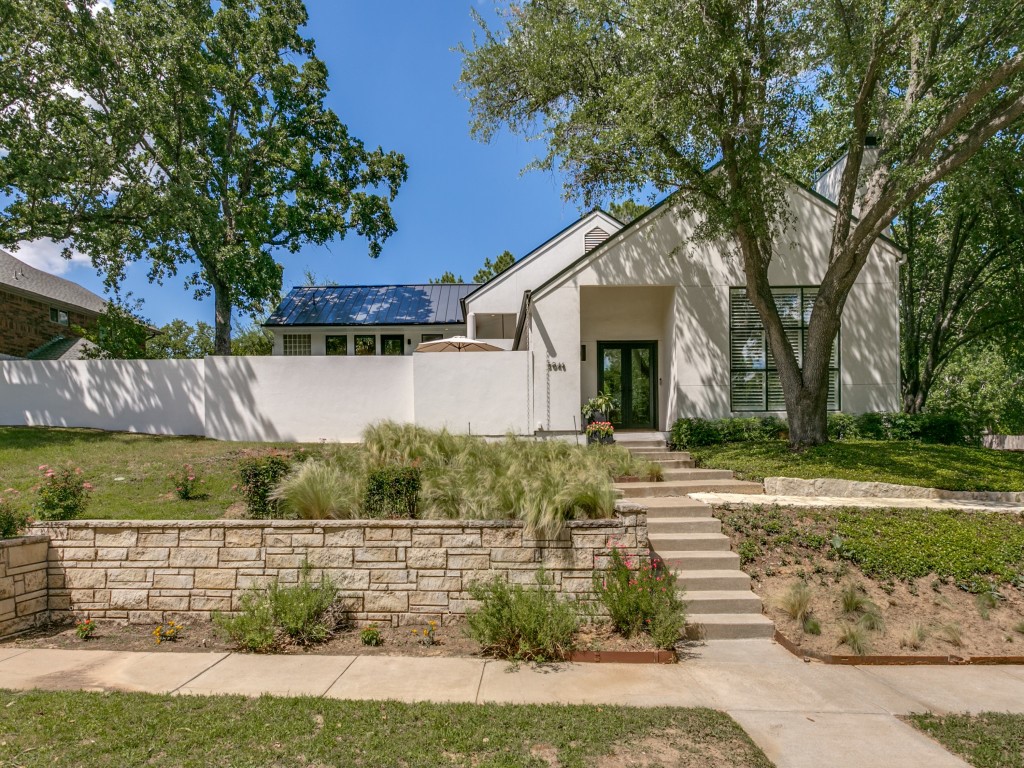 3046 Creekview Drive
