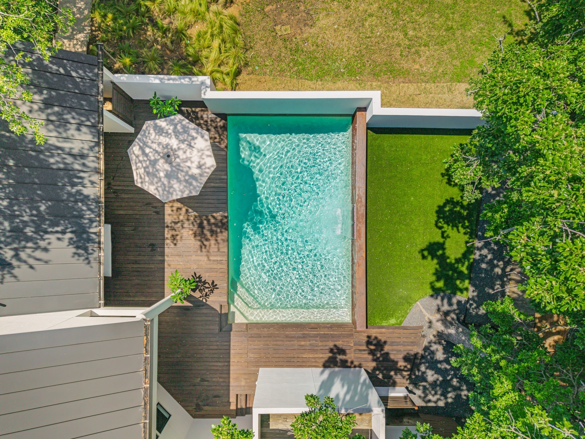 3046 Creekview Drive