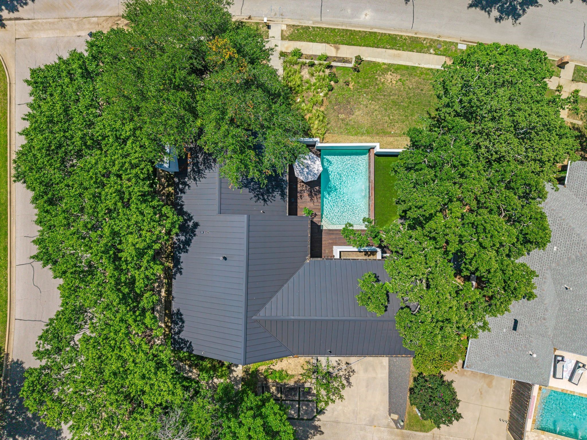 3046 Creekview Drive