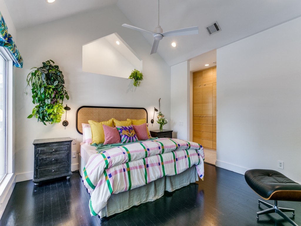 3046 Creekview Drive