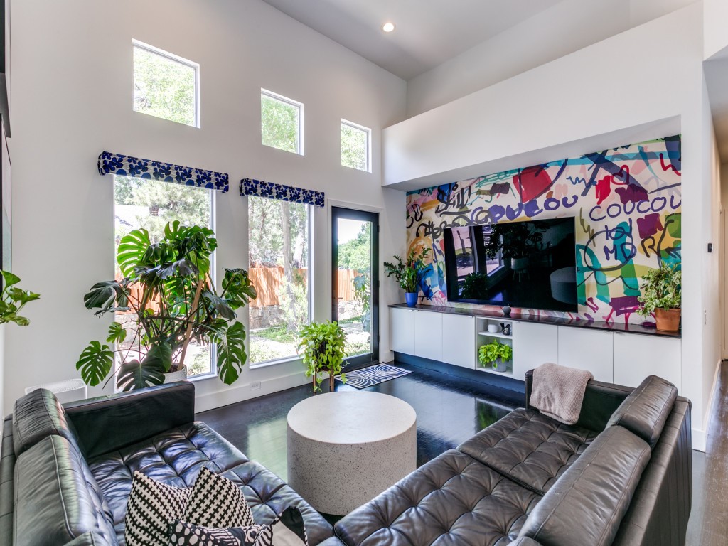 3046 Creekview Drive