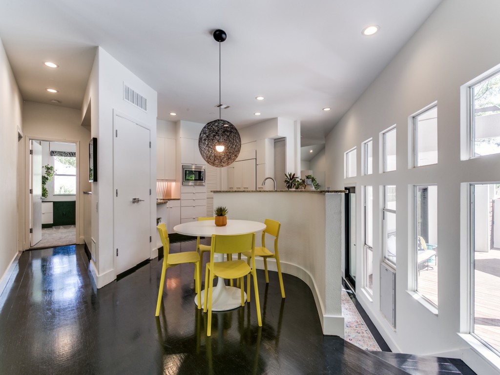 3046 Creekview Drive