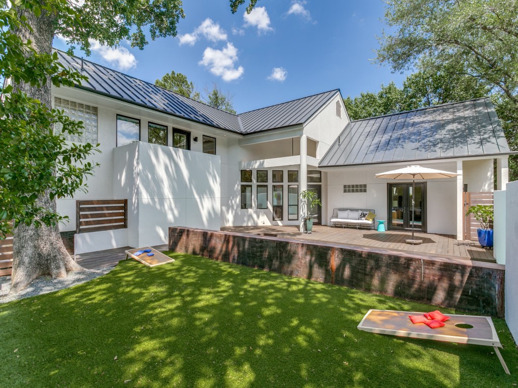 3046 Creekview Drive