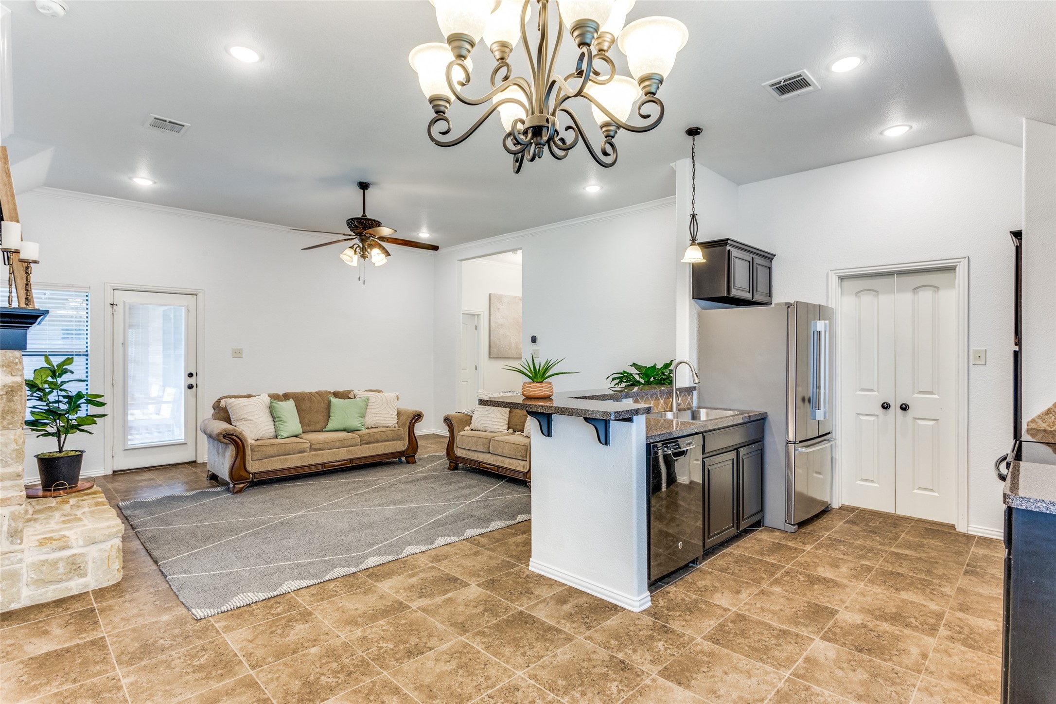 405 Lockwood Lane