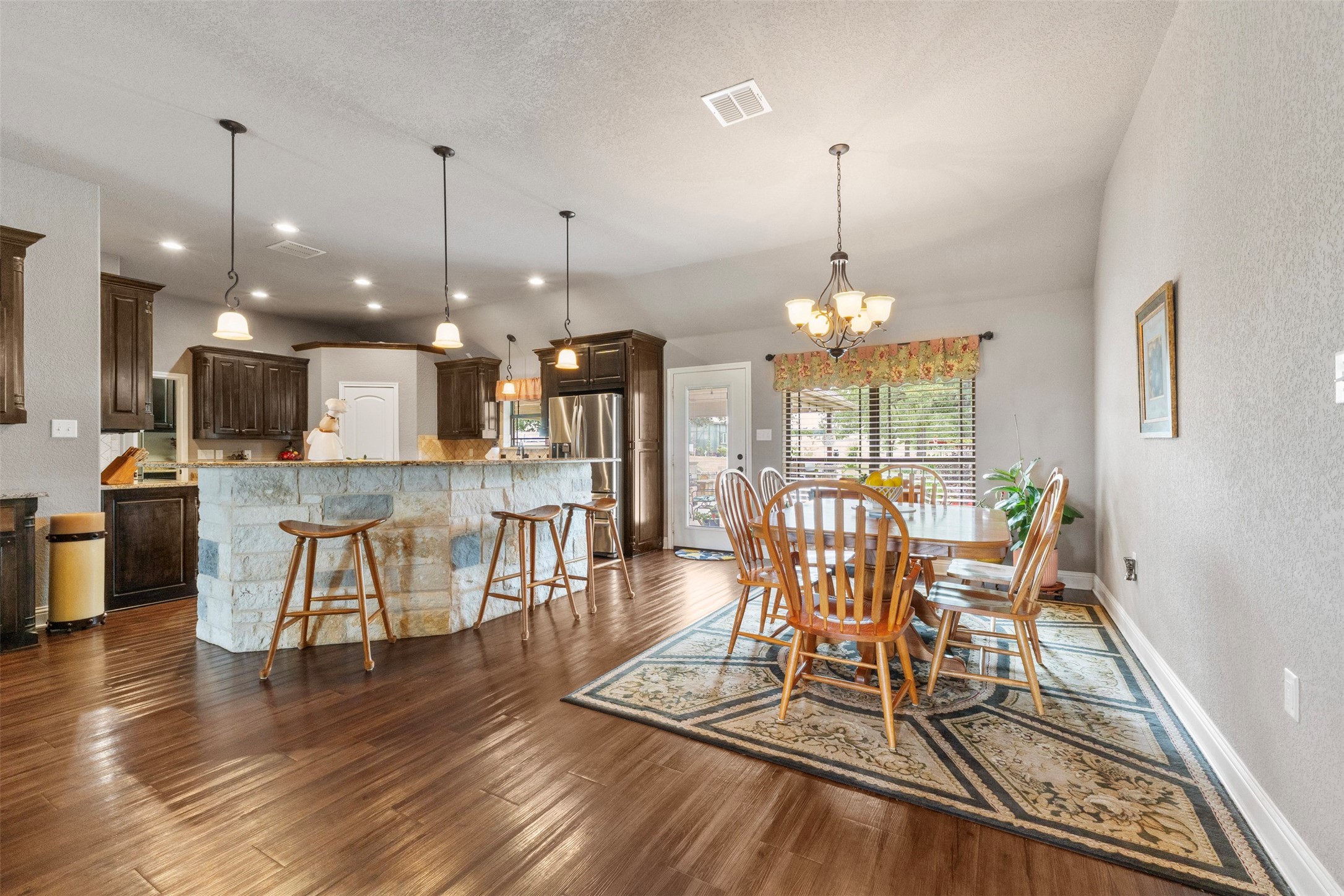 225 County Road 3525