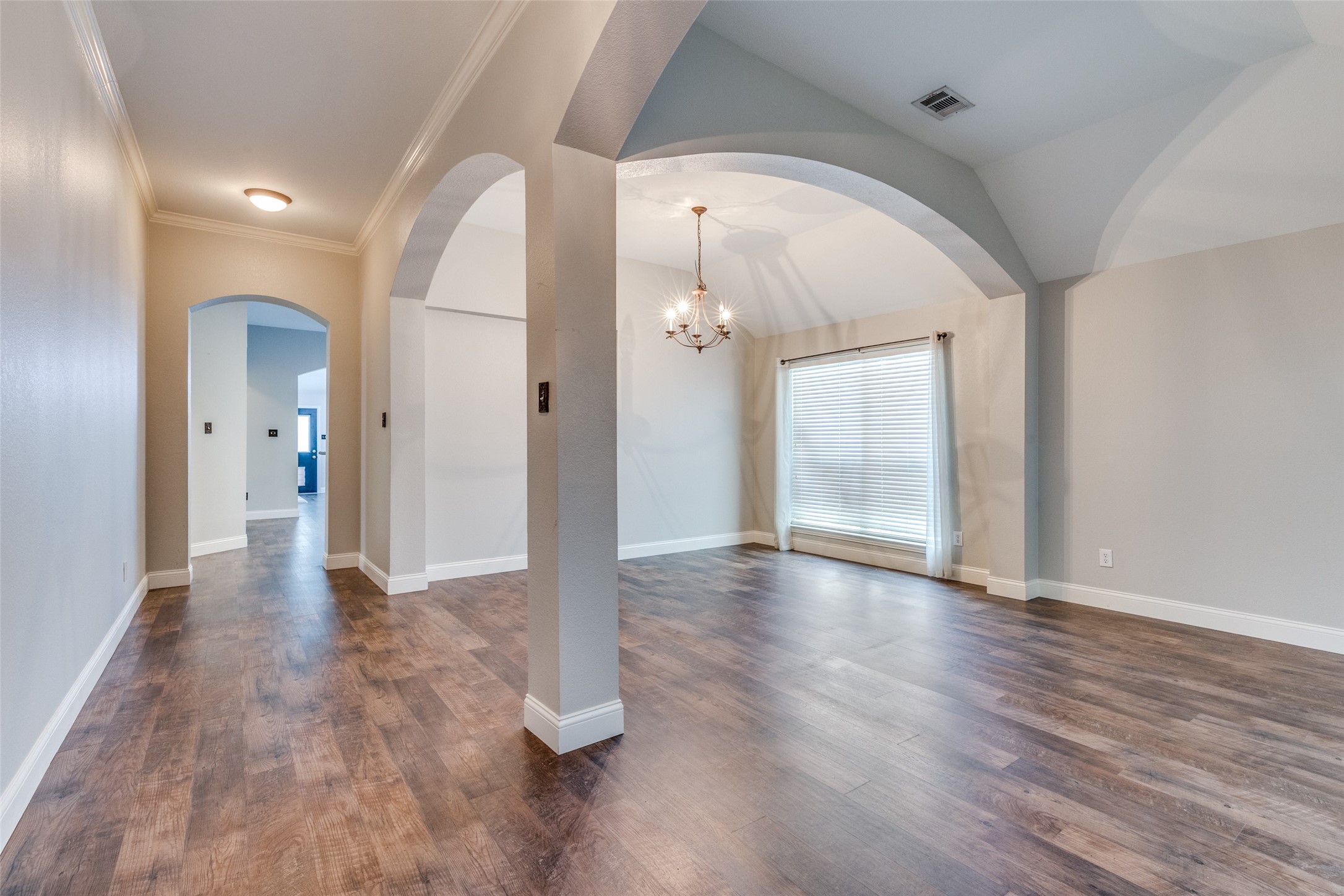 3709 Sevenoaks Drive