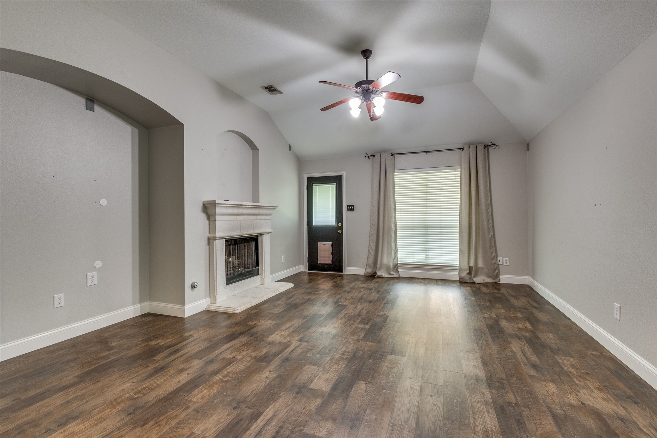 3709 Sevenoaks Drive