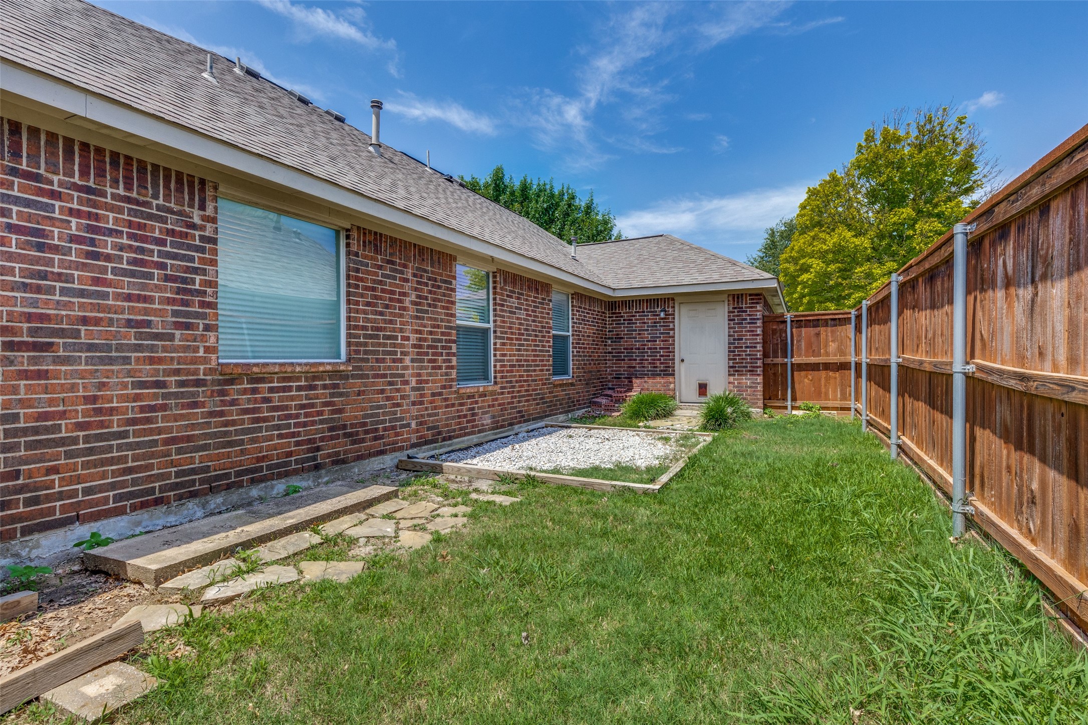 3709 Sevenoaks Drive