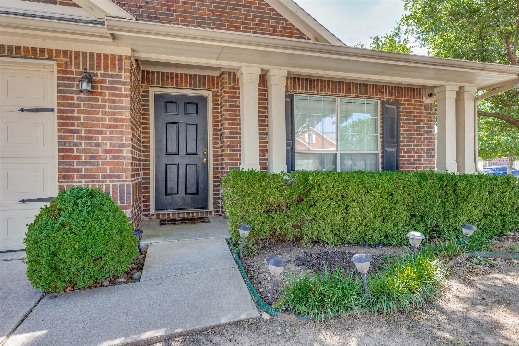 3709 Sevenoaks Drive