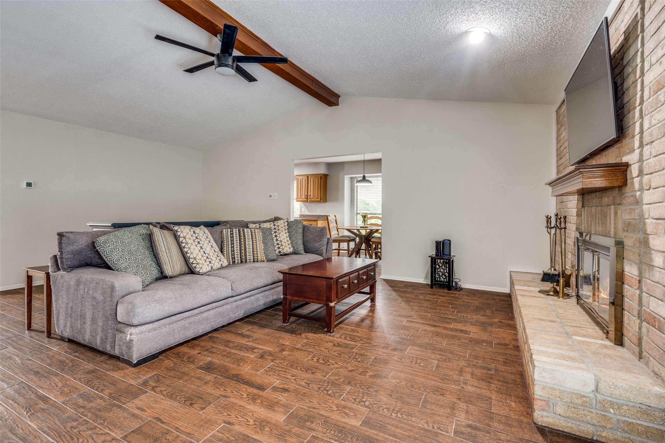 2622 Fallcreek Drive