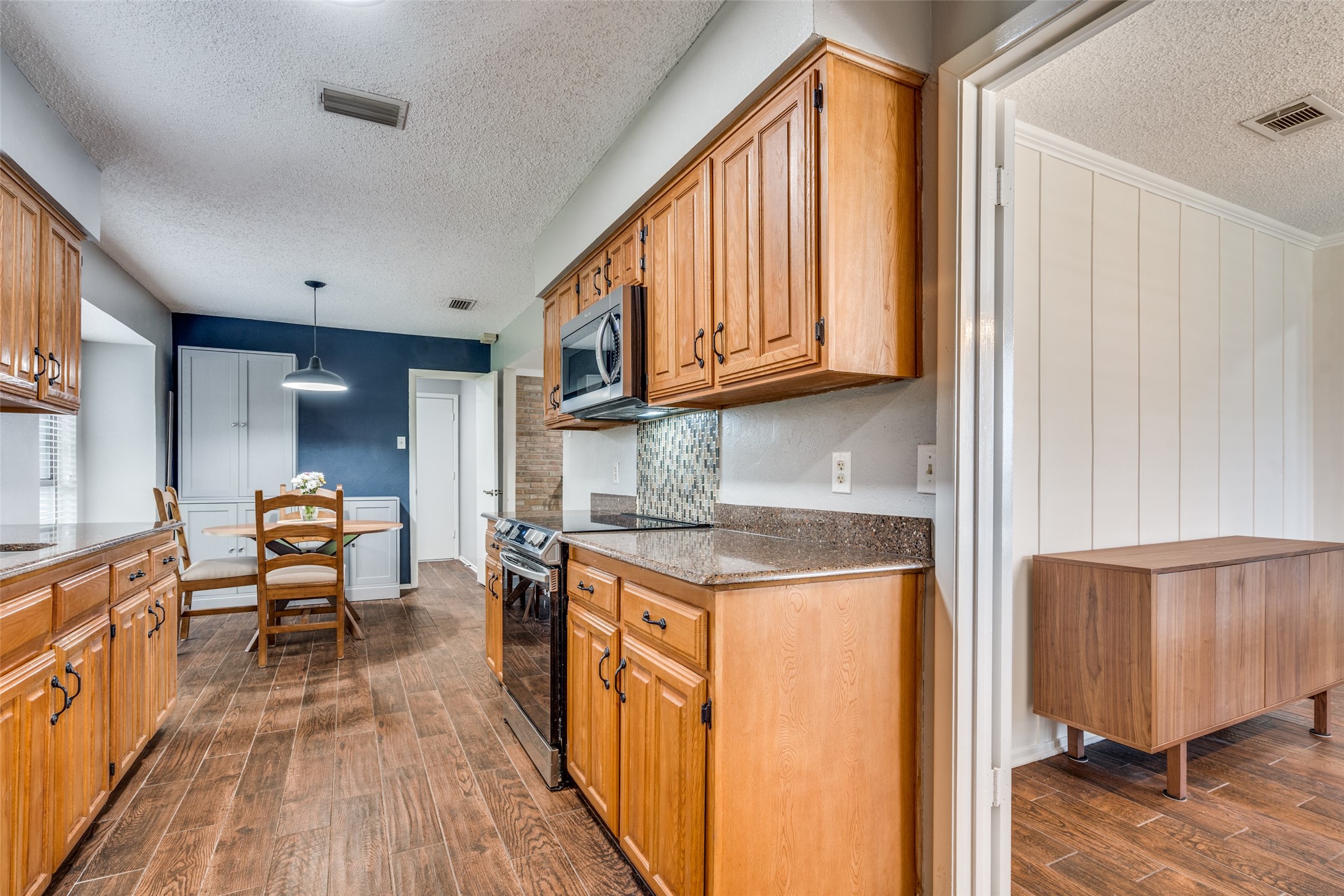 2622 Fallcreek Drive
