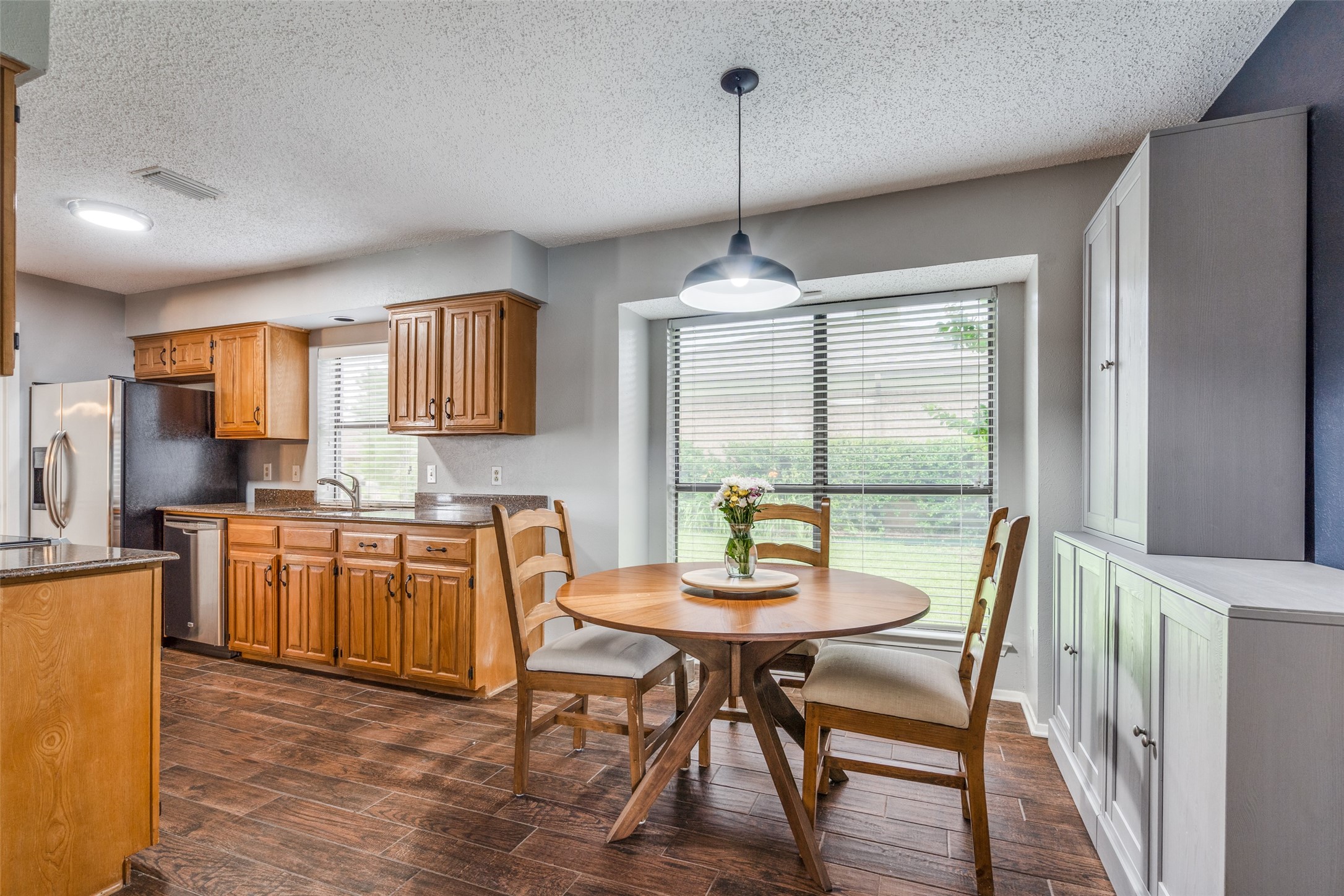 2622 Fallcreek Drive